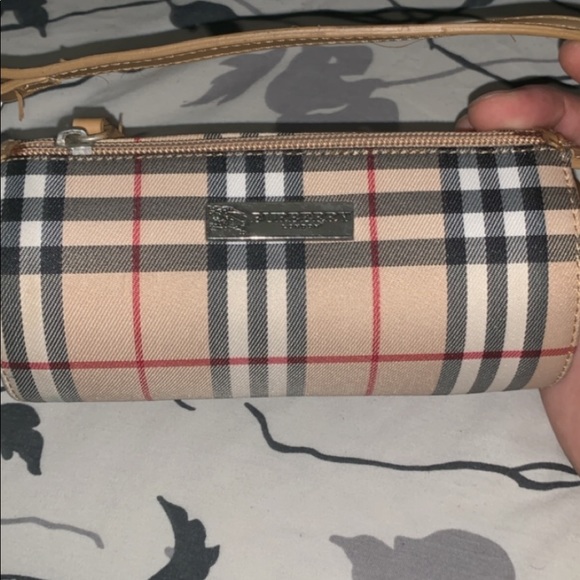 Burberry - Picture 5 of 5